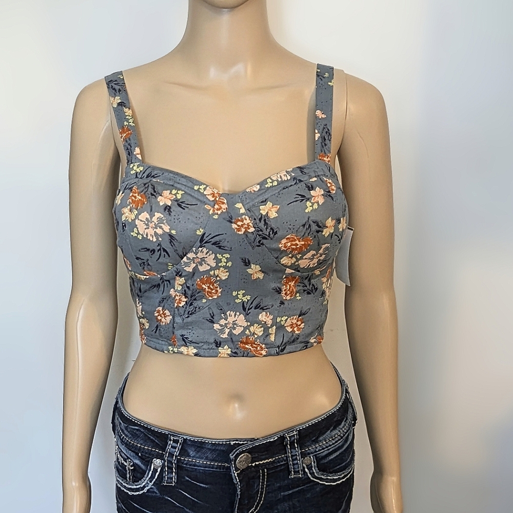 Woman's Balconette Crop Top/Cami